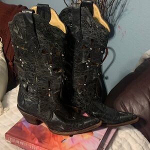 Elegant Black Leather Heeled Boots